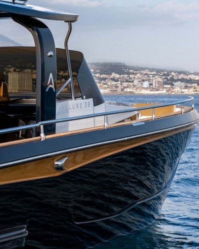 Allure 38